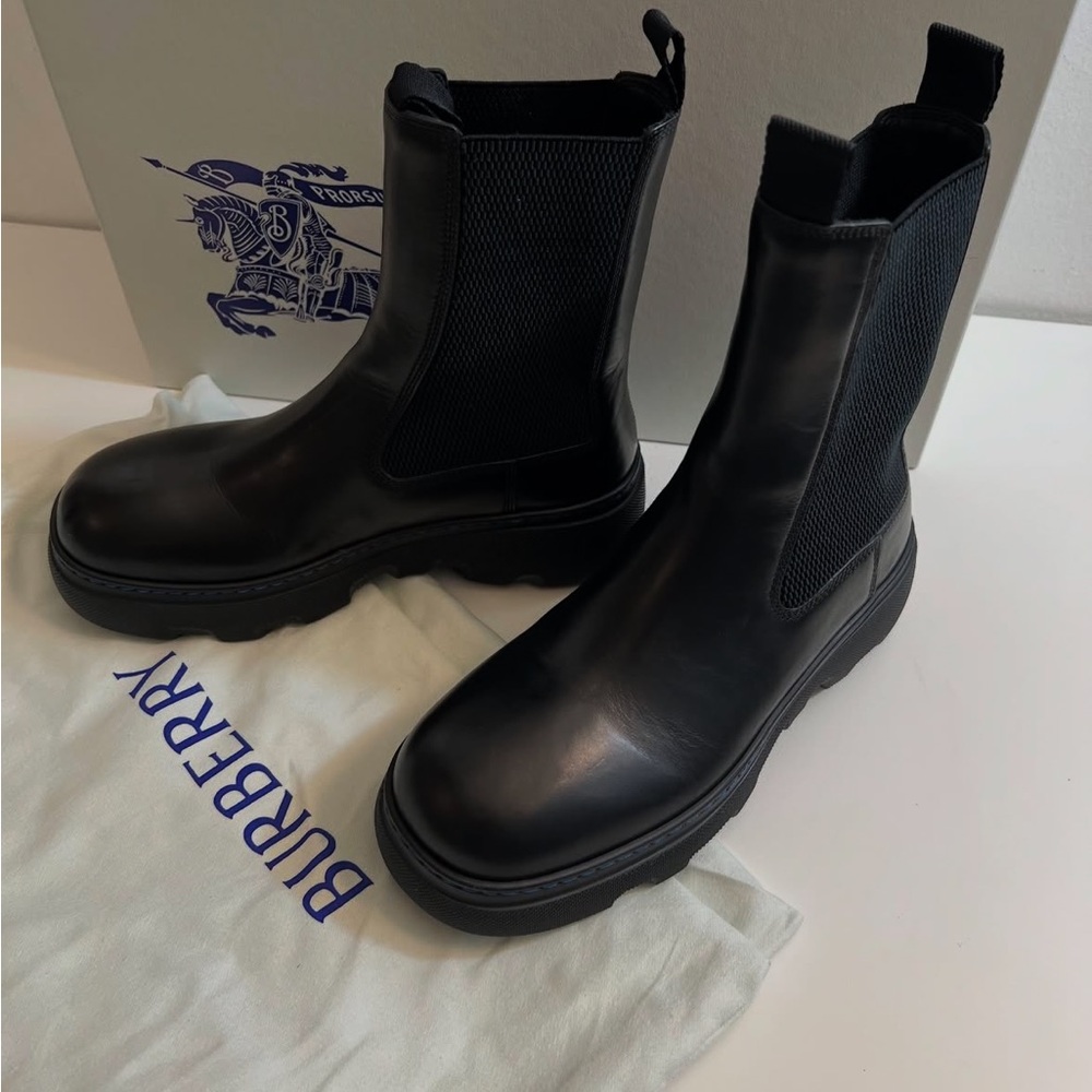 BURBERRY Black Leather Creeper Chelsea Boots - Picture 6 of 16